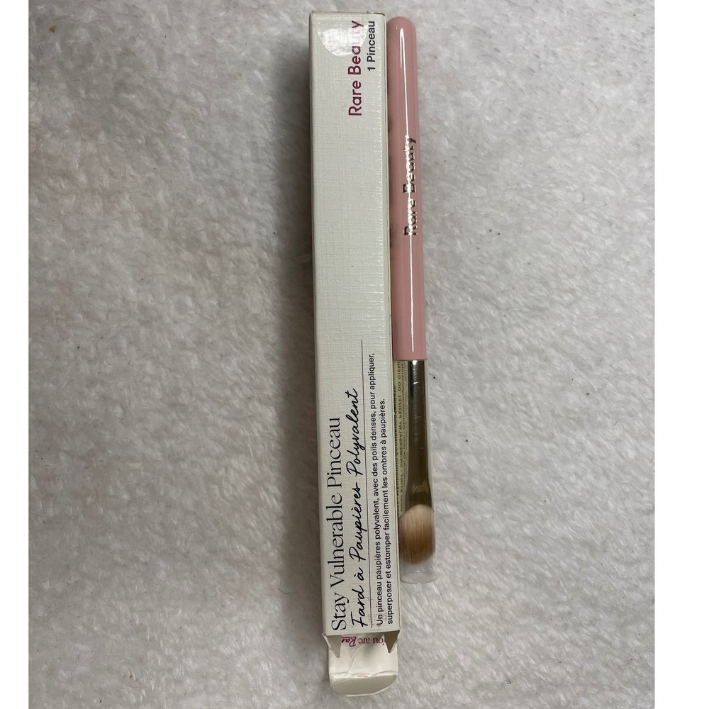 Rare Beauty Stay Vulnerable All-Over Eyeshadow Brush Pink Makeup Tool New